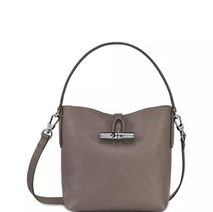 NWT Longchamp Roseau Essential Pebbled Leather Bucket Bag in grey